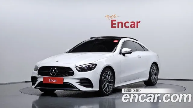 Mercedes-Benz E-Class 2022 — photo 1