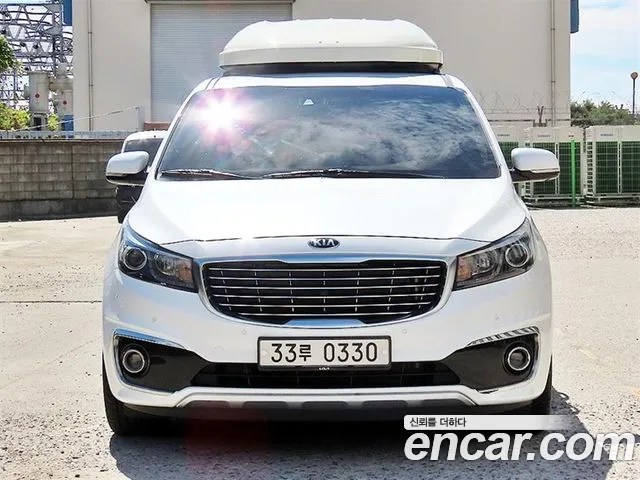 Kia Canival 2016 — photo 1