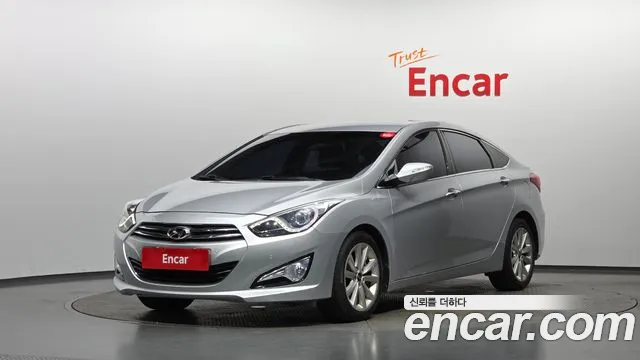 Hyundai i40 2012 — photo 1