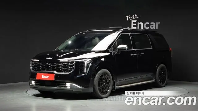 Kia Canival 2025 — photo 1