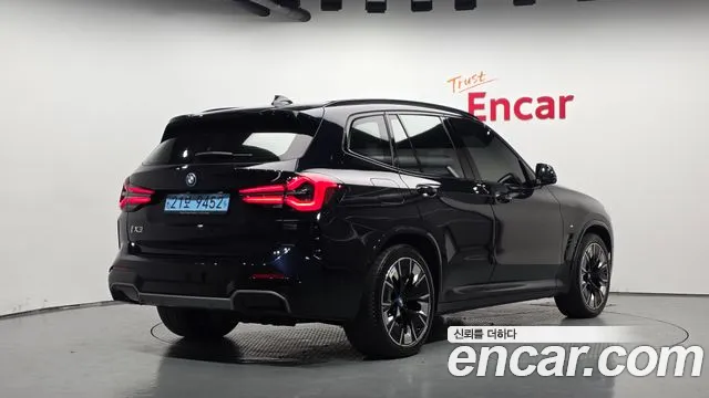 iX3