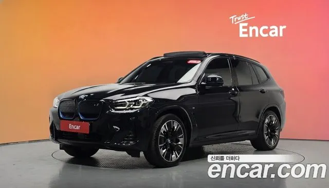 BMW iX3 2023 — photo 1