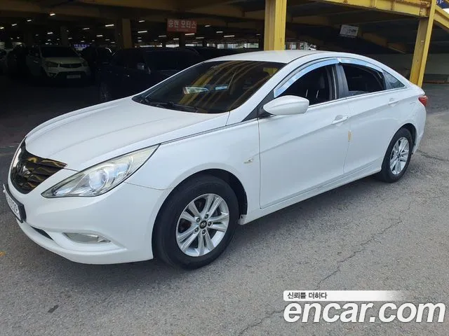 Hyundai Sonata 2011 — photo 1