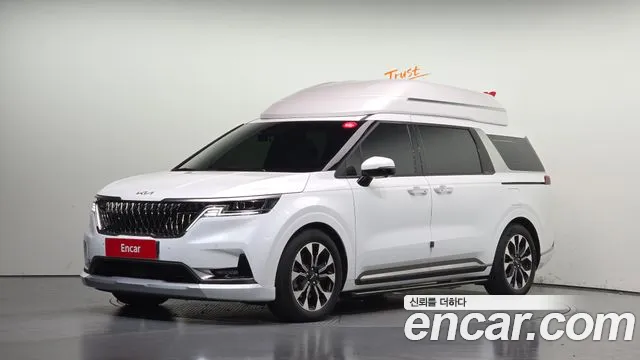 Kia Canival 2023 — photo 1
