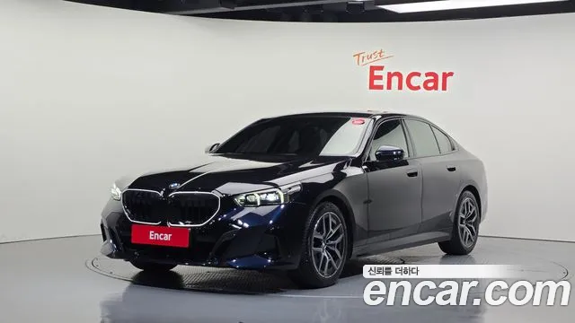 BMW 5-Series 2026 — photo 1