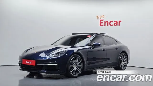Porsche Panamera 2018 — photo 1