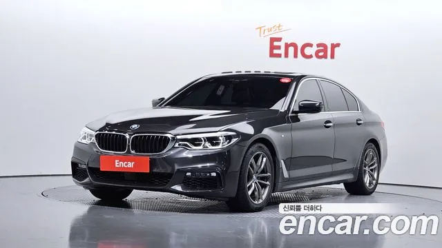 BMW 5-Series 2018 — photo 1