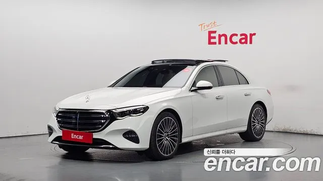Mercedes-Benz E-Class 2024 — photo 1