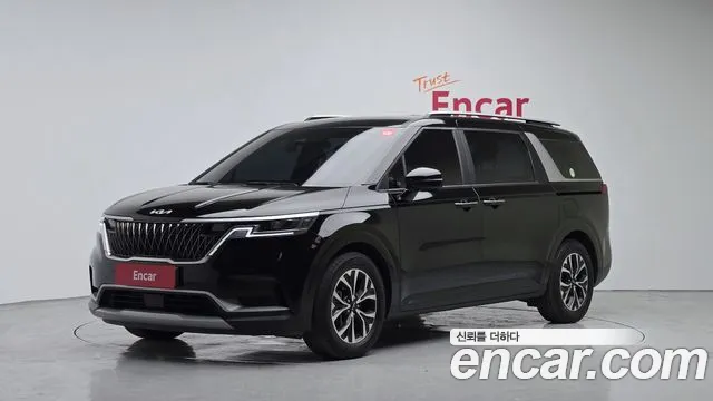 Kia Canival 2023 — photo 1
