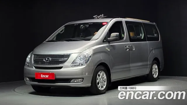 Hyundai Starex 2011 — photo 1