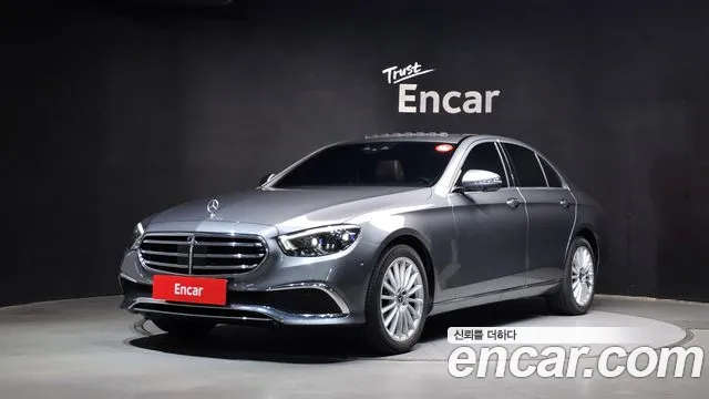 Mercedes-Benz E-Class 2023 — photo 1
