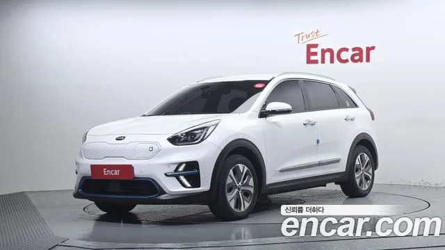 Kia Niro 2019 — photo 1