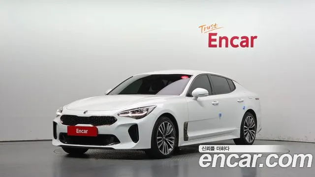 Kia Stinger 2019 — photo 1