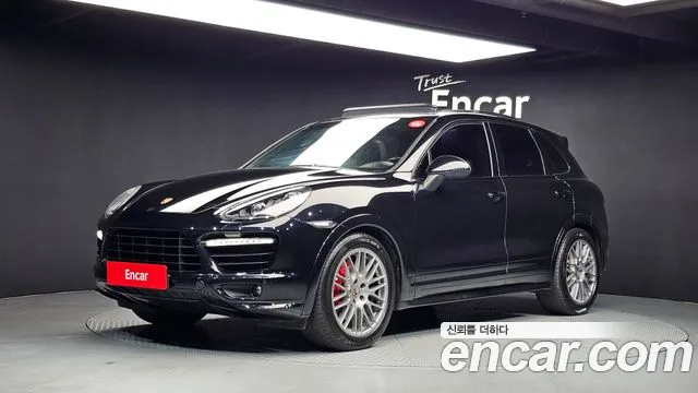 Porsche Cayenne 2013 — photo 1