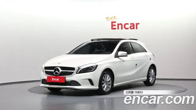 Mercedes-Benz A-Class 2017 — photo 1