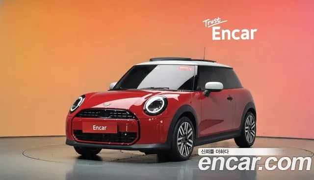 Mini Cooper 2025 — photo 1