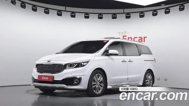 Kia Canival 2017 — photo 1