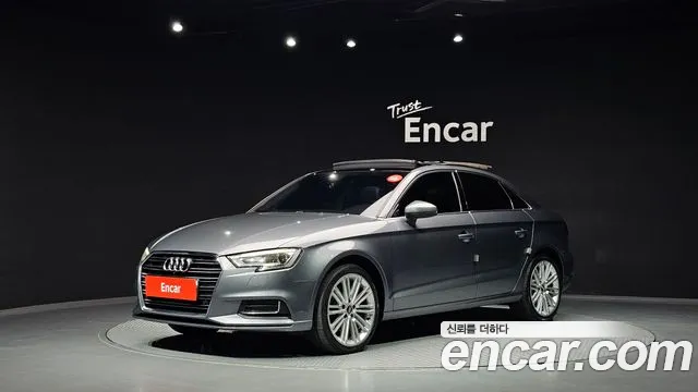 Audi A3 2018 — photo 1