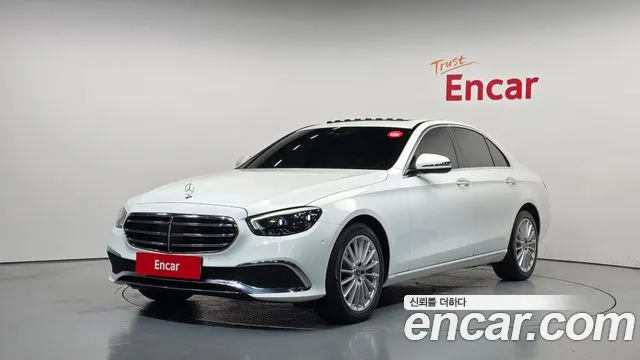 Mercedes-Benz E-Class 2021 — photo 1