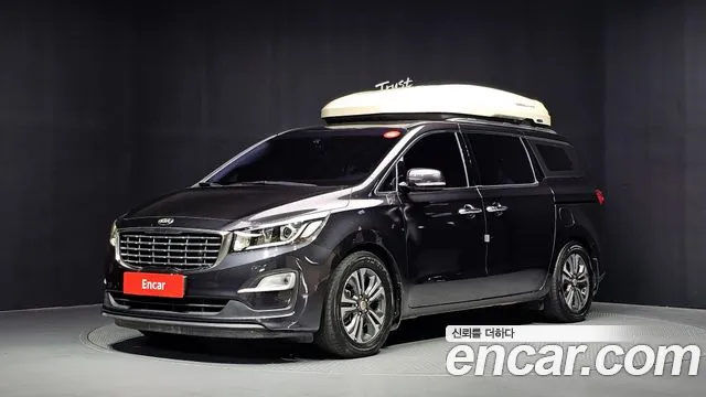 Kia Canival 2019 — photo 1