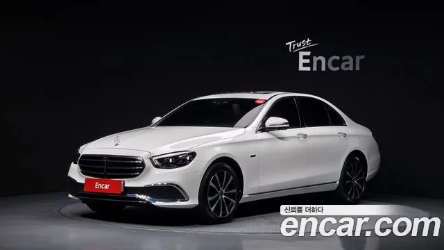 Mercedes-Benz E-Class 2021 — photo 1
