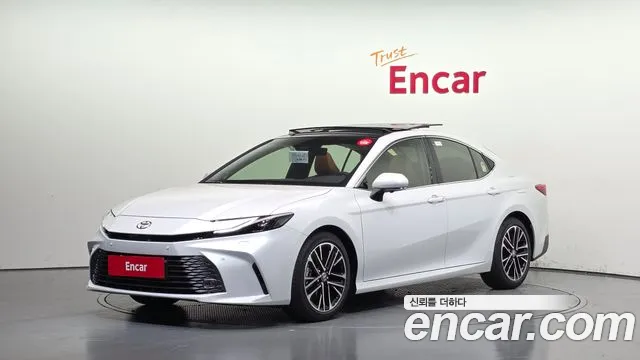 Toyota Camry 2026 — photo 1