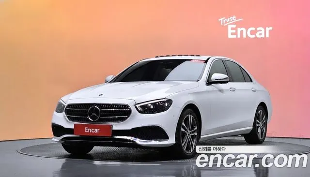 Mercedes-Benz E-Class 2021 — photo 1