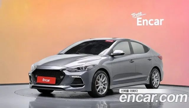Hyundai AVANTE 2017 — photo 1