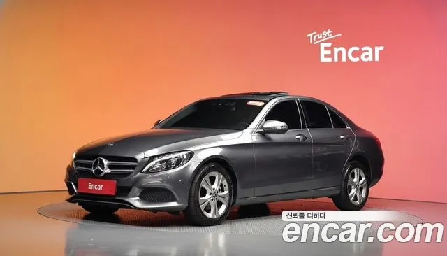 Mercedes-Benz C-Class 2018 — photo 1