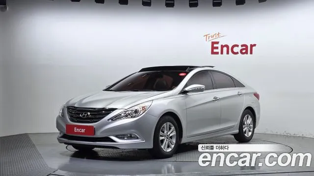Hyundai Sonata 2010 — photo 1