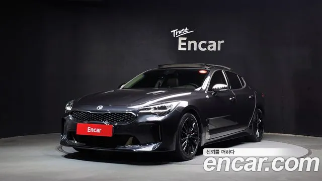 Kia Stinger 2018 — photo 1