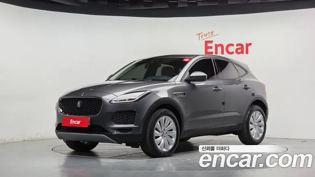 Jaguar E-PACE 2018 — photo 1