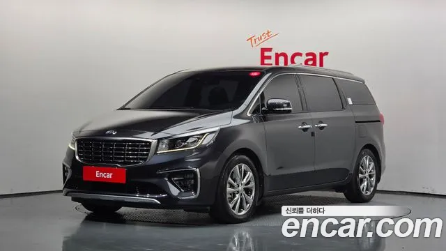 Kia Canival 2020 — photo 1
