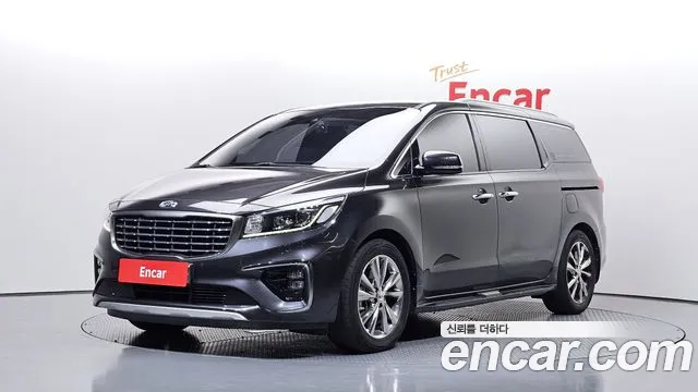 Kia Canival 2019 — photo 1