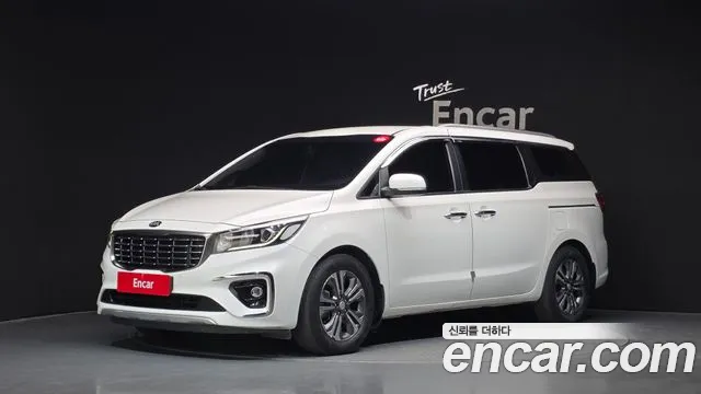Kia Canival 2019 — photo 1