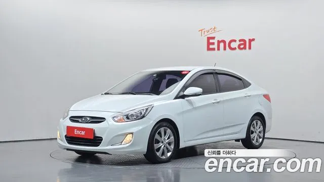 Hyundai Accent 2011 — photo 1