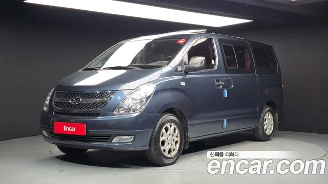 Hyundai Starex 2012 — photo 1