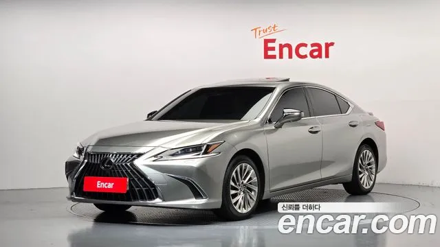 Lexus ES 2024 — photo 1