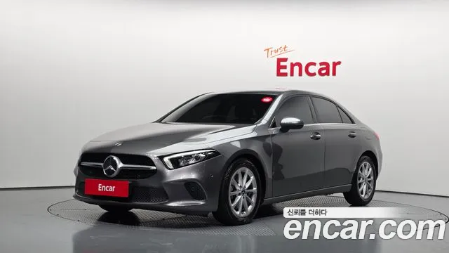 Mercedes-Benz A-Class 2020 — photo 1