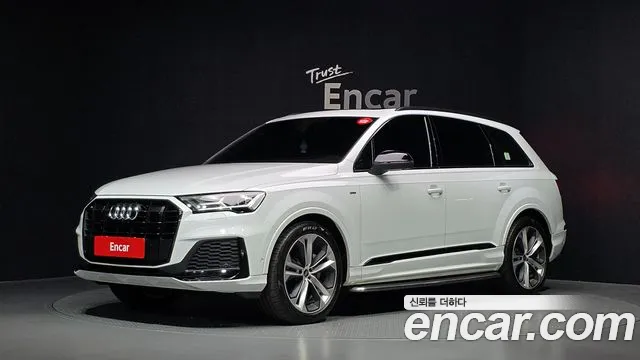 Audi Q7 2022 — photo 1