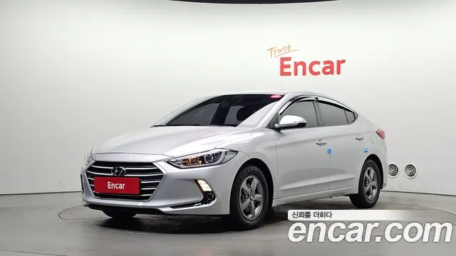 Hyundai AVANTE 2017 — photo 1