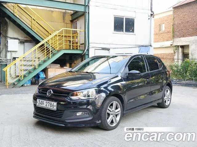 Volkswagen Polo 2014 — photo 1
