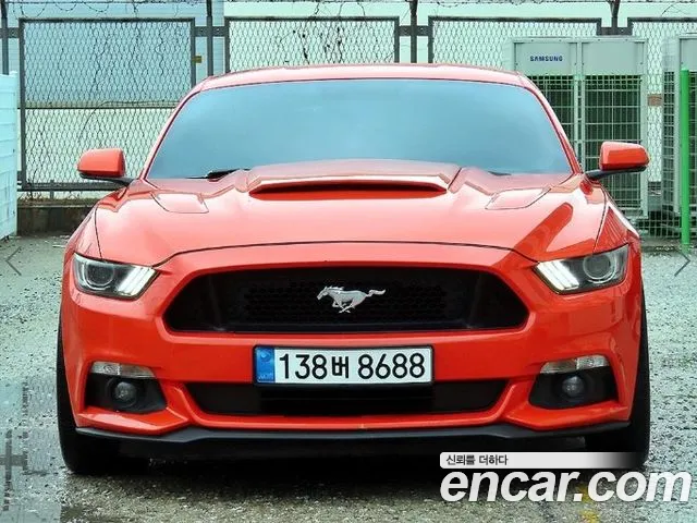 Ford Mustang 2015 — photo 1