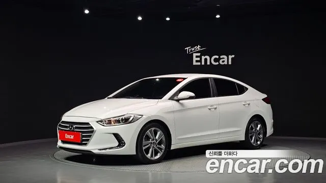 Hyundai AVANTE 2017 — photo 1