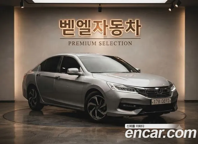 Honda Accord 2016 — photo 1