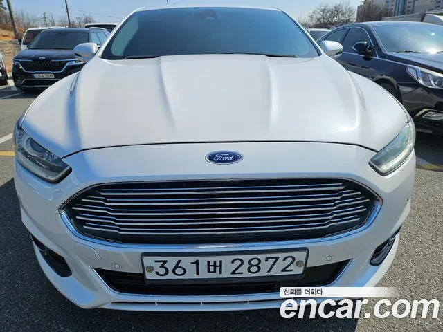 Ford Fusion 2013 — photo 1
