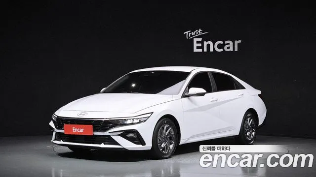 Hyundai AVANTE 2024 — photo 1