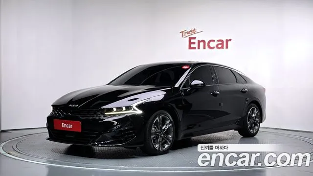 Kia K5 2023 — photo 1