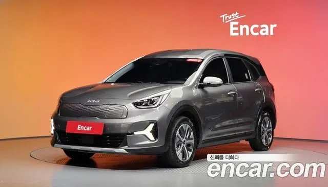 Kia Niro 2024 — photo 1