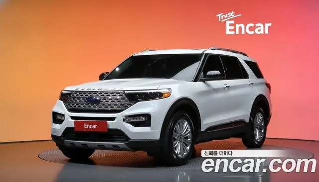 Ford Explorer 2020 — photo 1